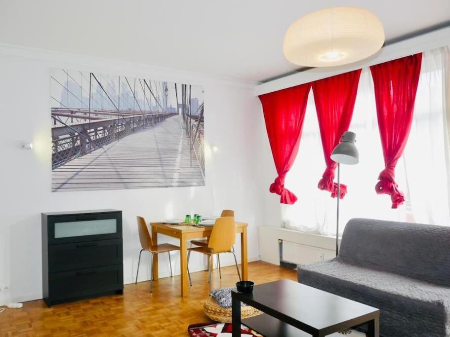 Ixelles: Superbe Appartement, Idealement Situe Брюссель Экстерьер фото